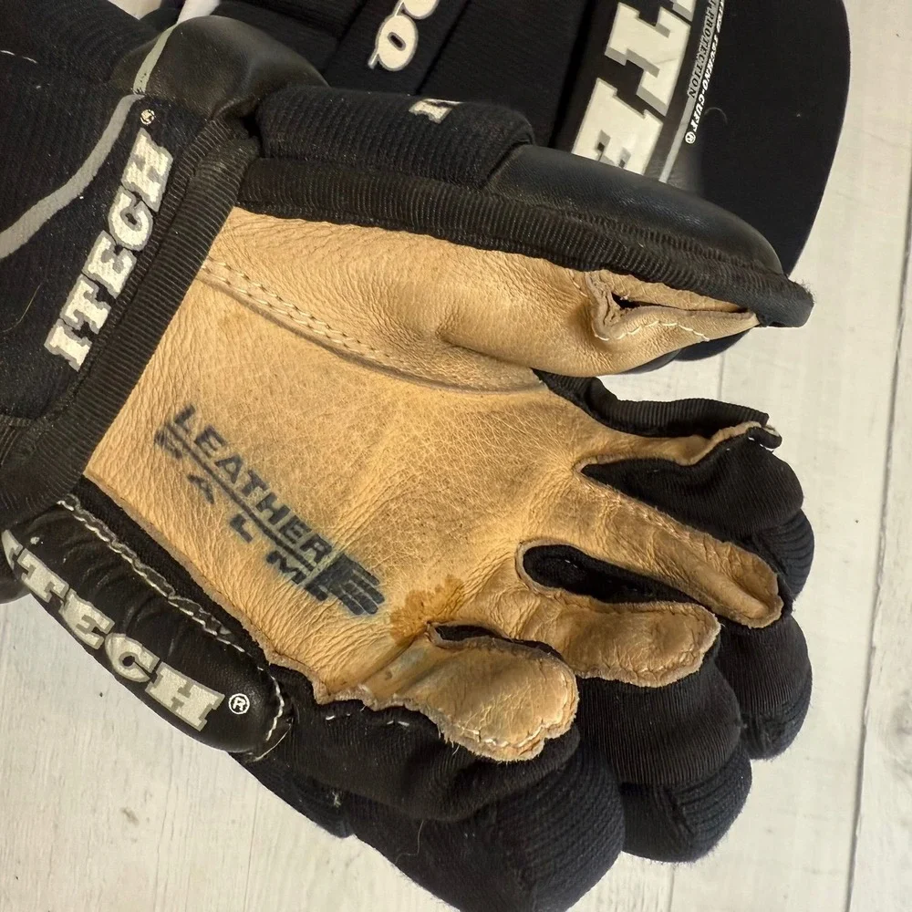 Itech‎ Youth HG-110 Ice Hockey Gloves